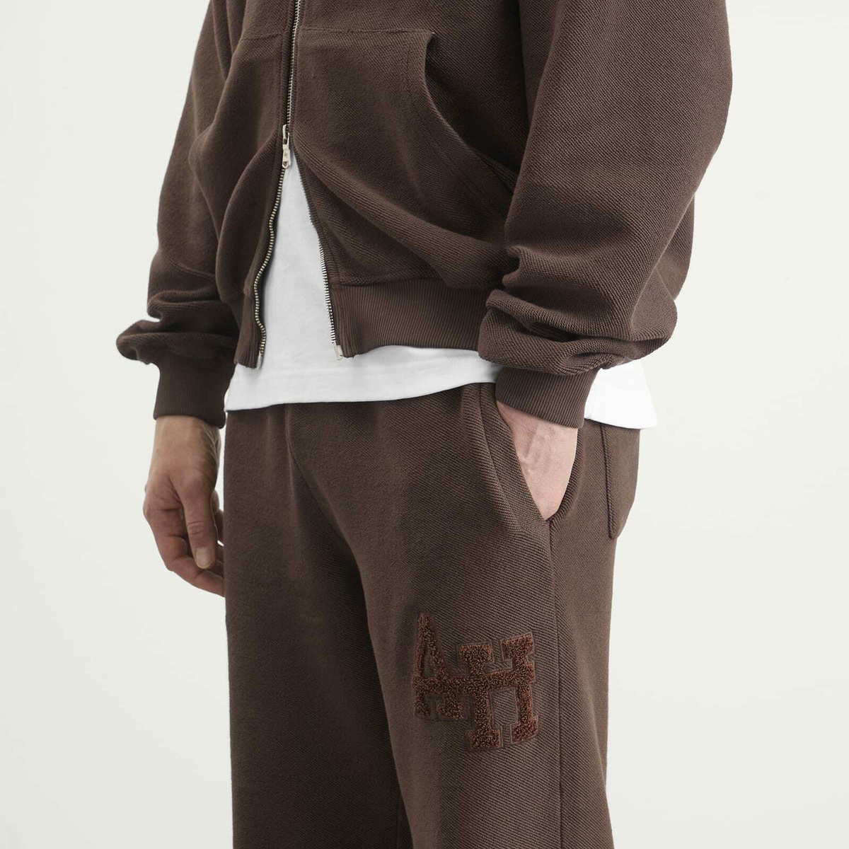 ANNIE HOOD Men's Inside Out College Straight Joggers in Washed Brown