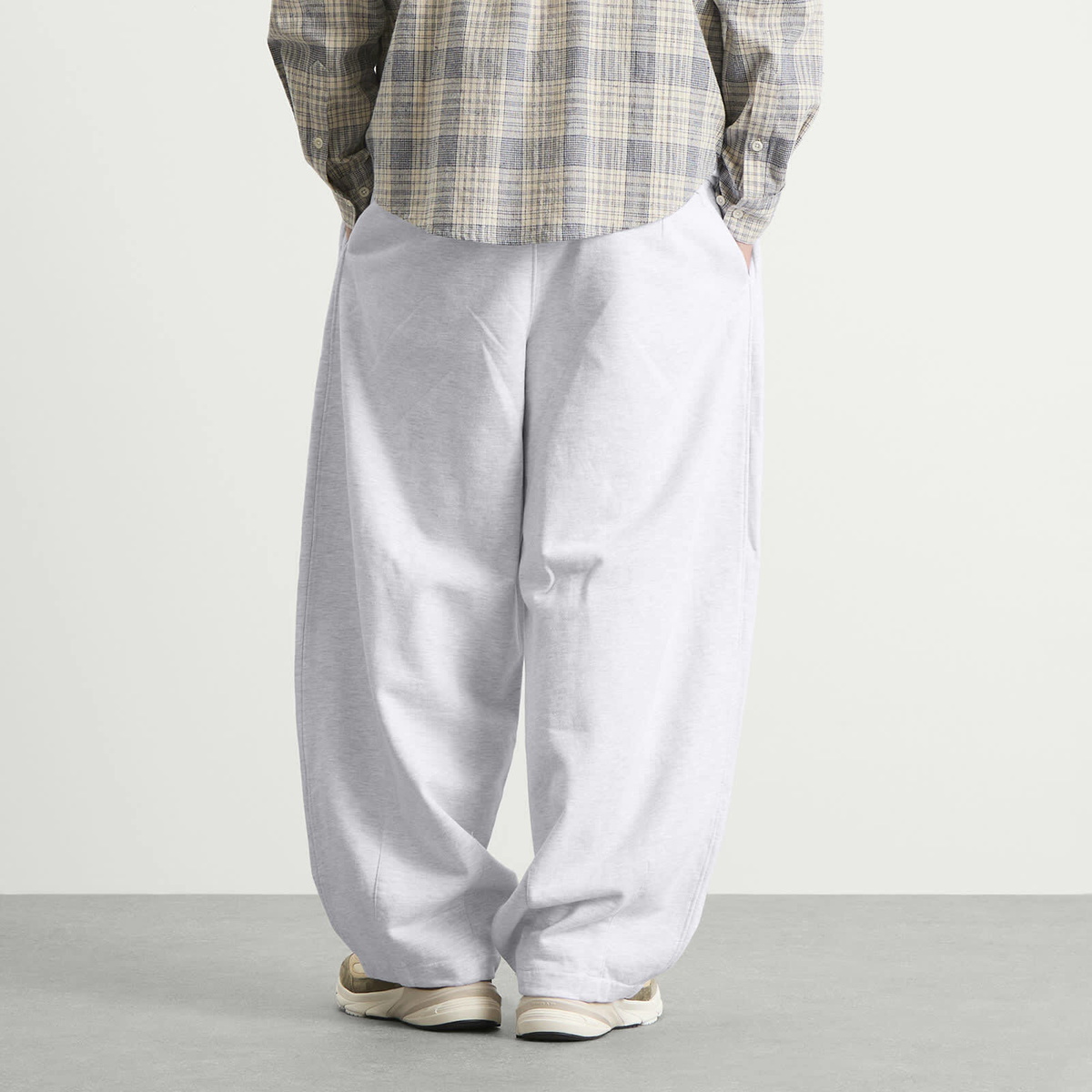 Anglan Men's Steady Sweat Balloon Pants in White Melange