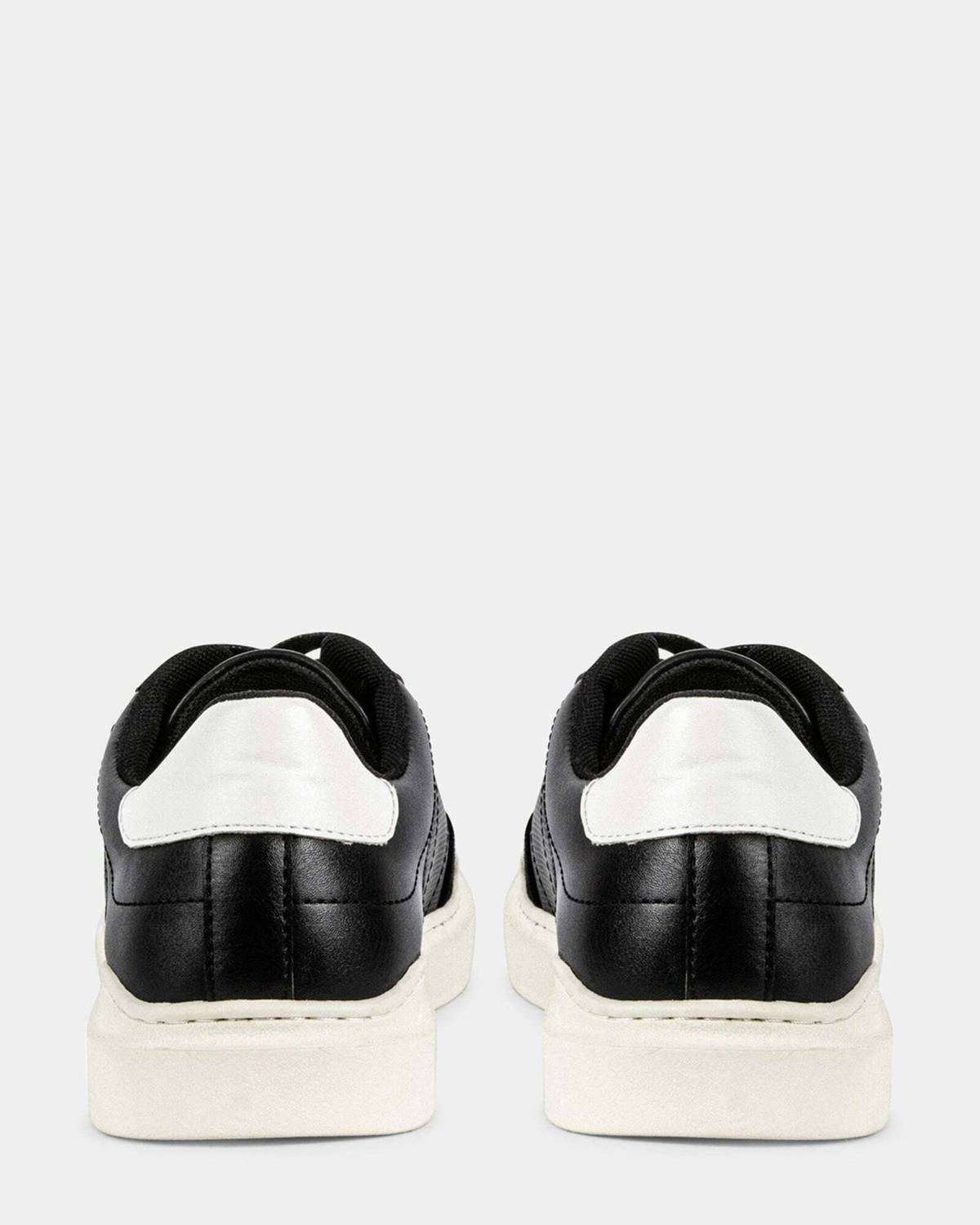Steve Madden Takaris Sneakers in Black