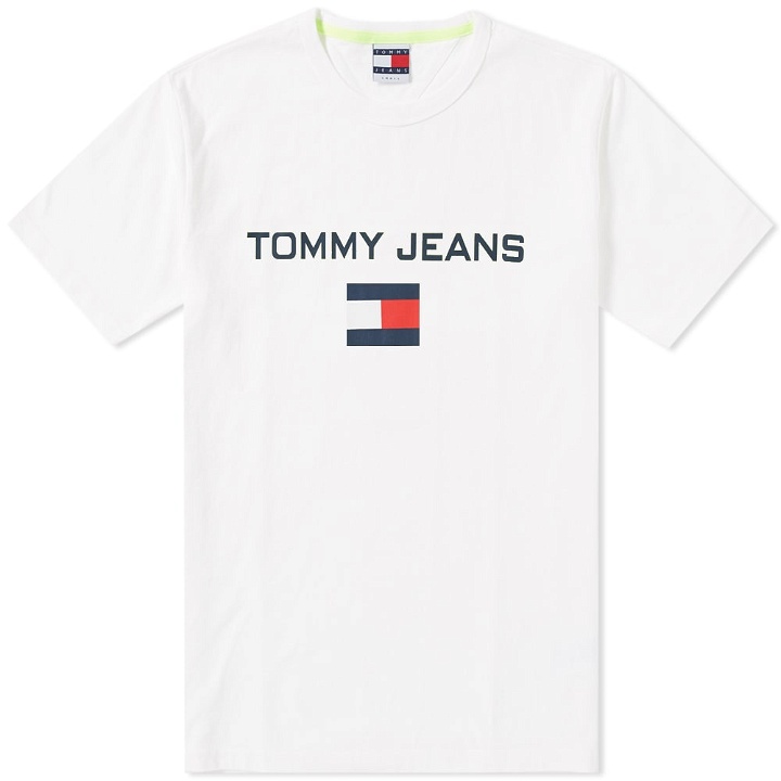 Photo: Tommy Jeans 5.0 90s Logo Tee White