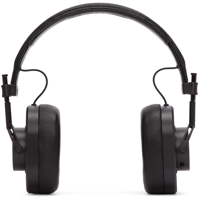 Photo: Master and Dynamic Black MH40B1 Headphones 
