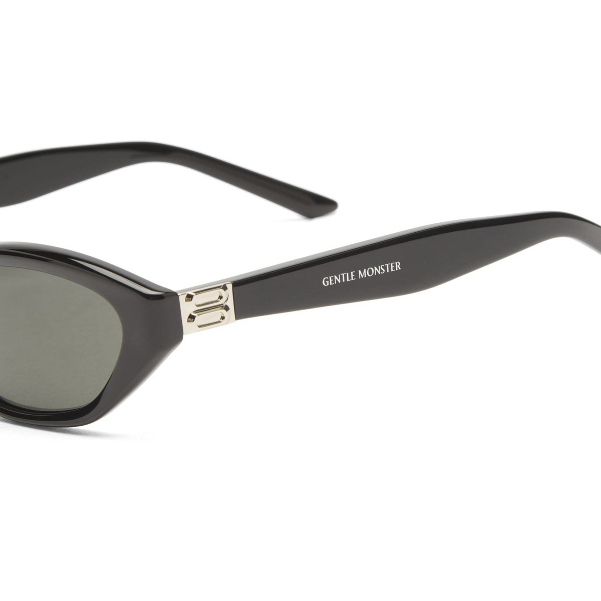 Gentle Monster Lama Sunglasses in Black 