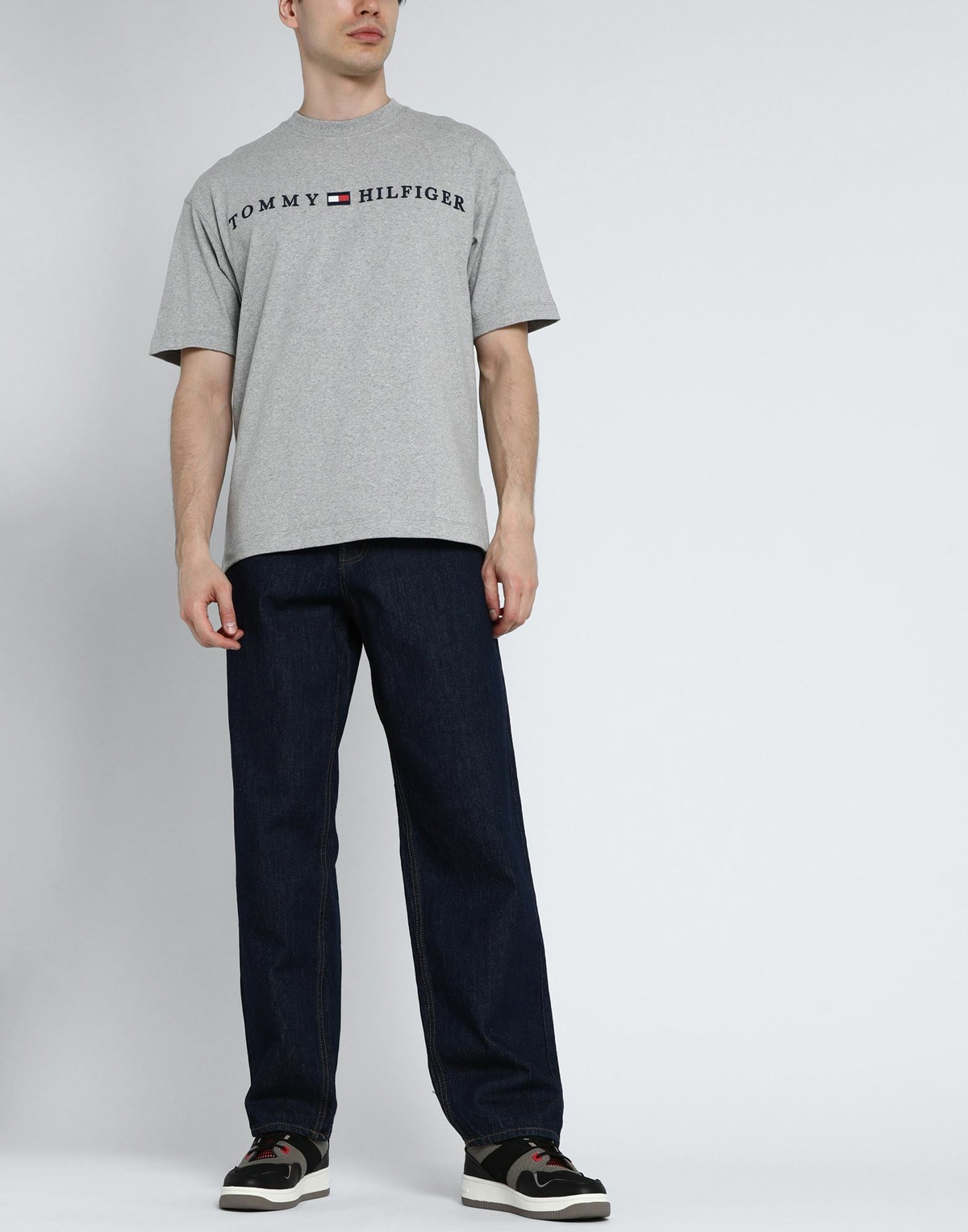 Tommy Hilfiger Mens T-shirt in Grey