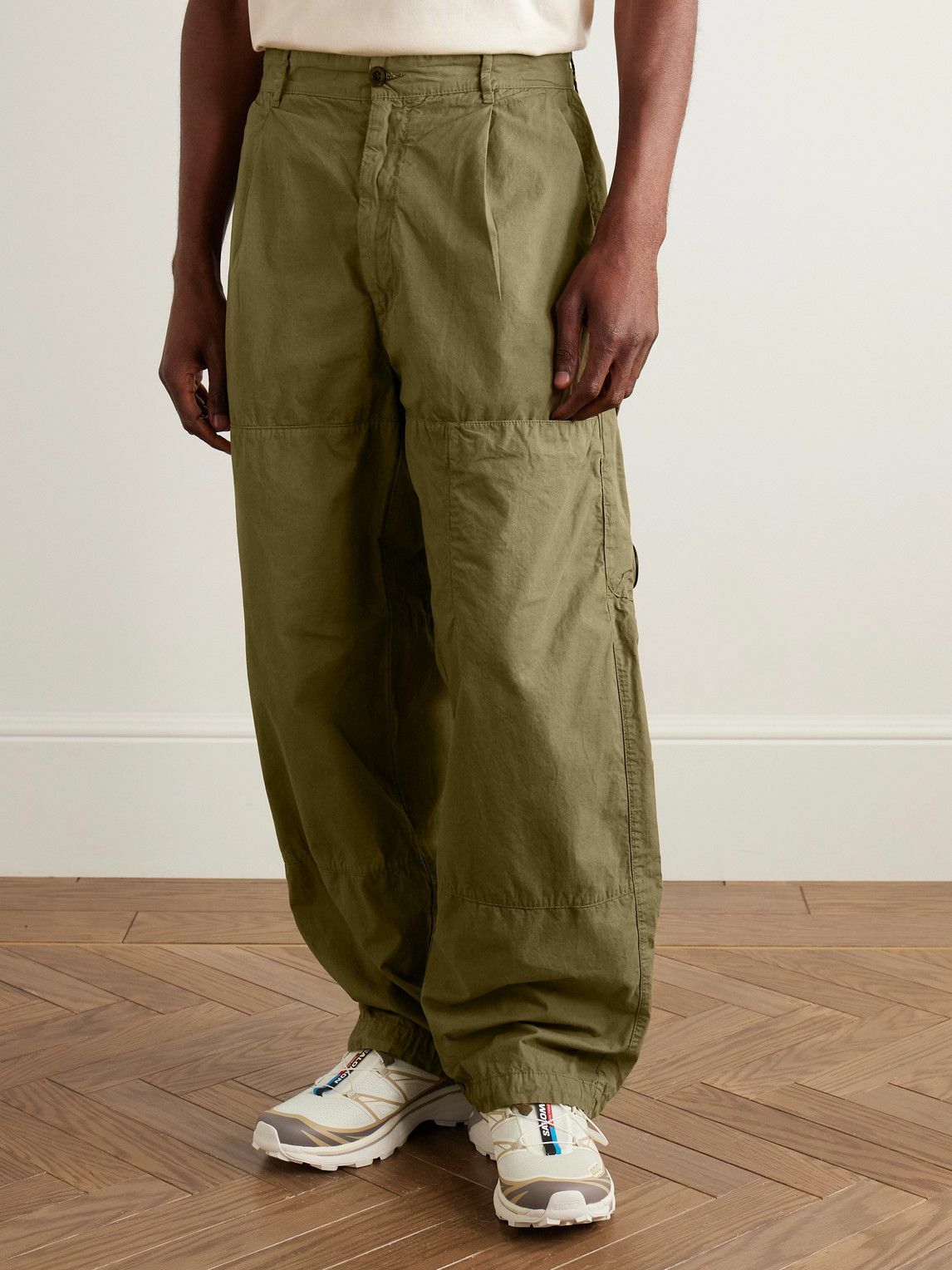 パンツ C.P. Company MICROREPS CARGO PANTS C.P. Company Microreps Boxy Cargo Trousers | Grey | FARFETCH