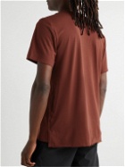 Nike Training - Dri-FIT Yoga T-Shirt - Brown