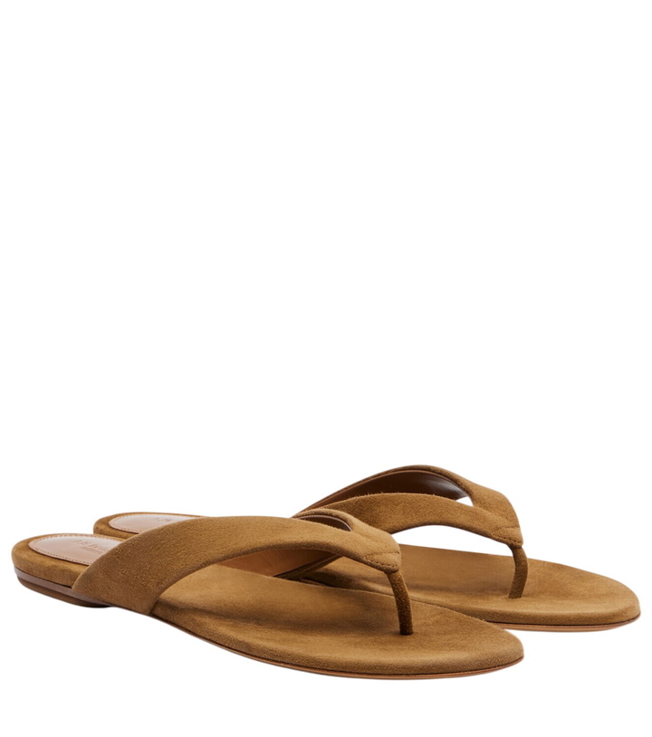 Photo: Le Monde Béryl Suede thong sandals