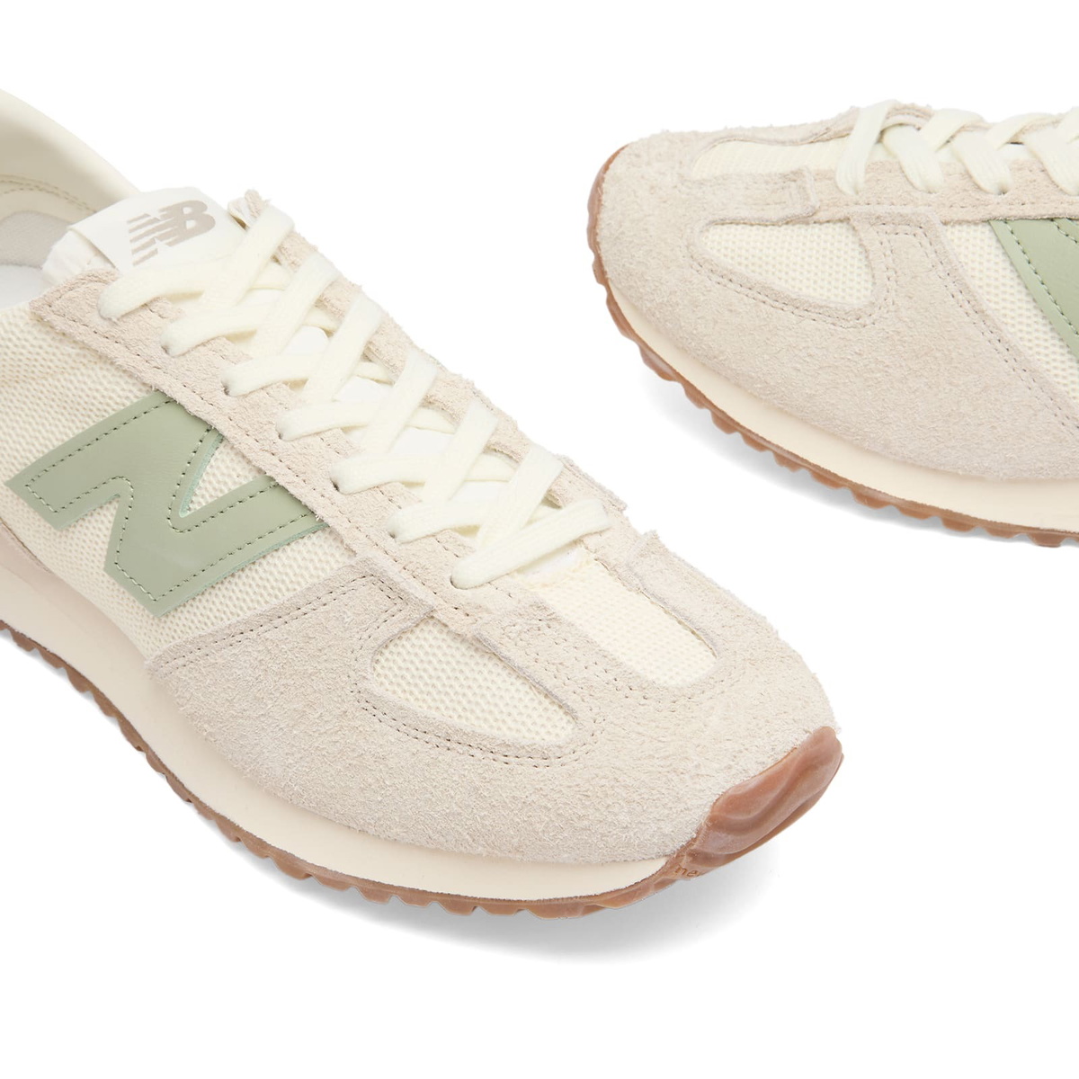 New Balance 471 Sneaker in Angora