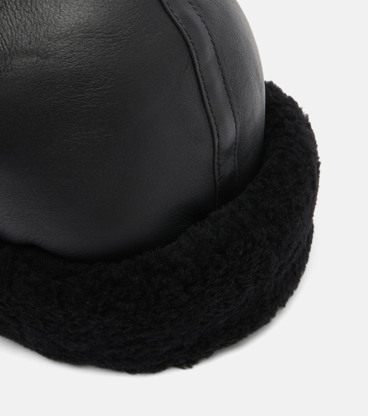 Toteme Shearling-trimmed leather hat