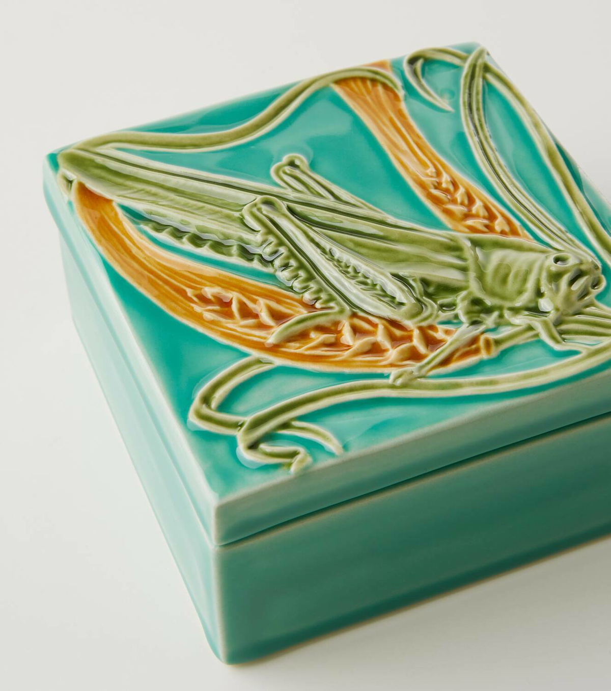Bordallo Pinheiro Azulejo Grasshopper box