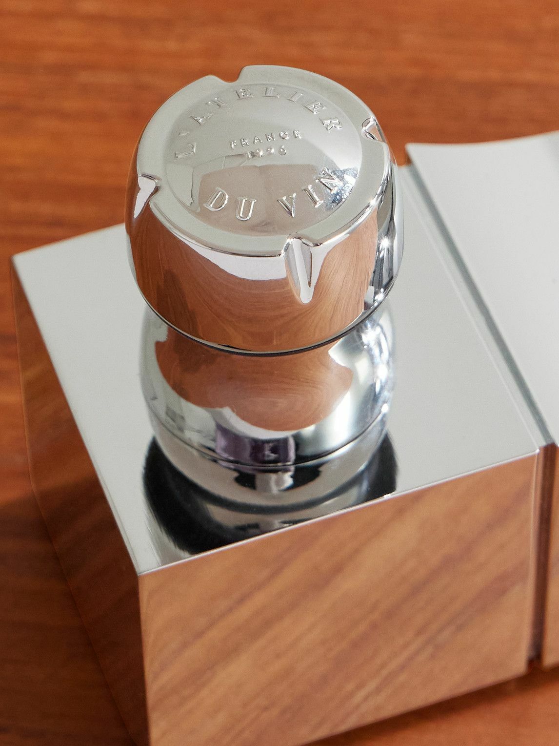 L'Atelier Du Vin - Bouchons Millésimés Set of Two Engraved Silver-Tone Wine Stoppers