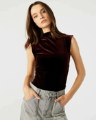 Steve Madden Nikola Top in Wine