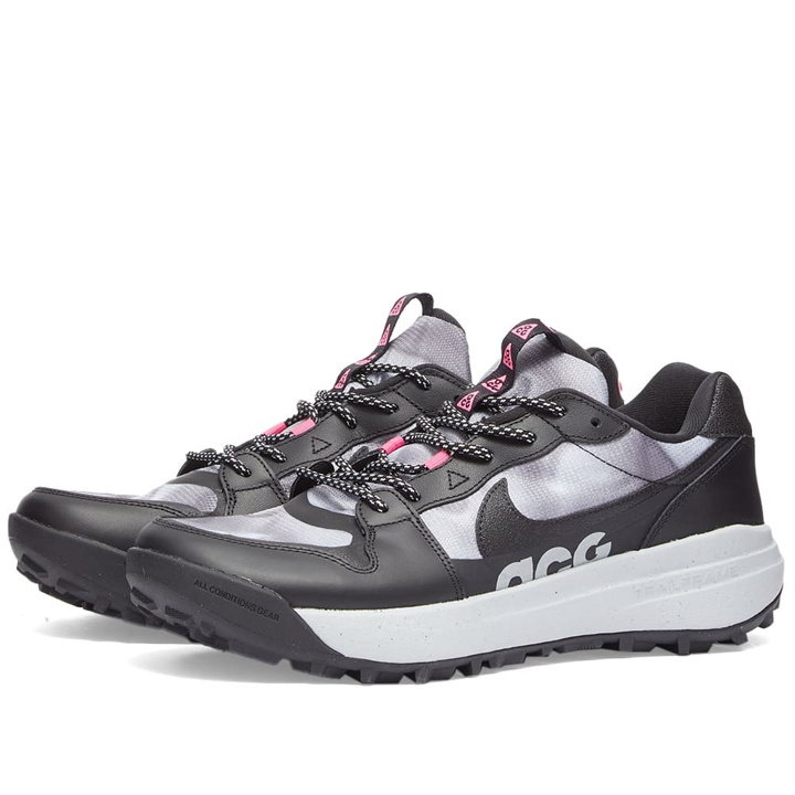 Photo: Nike Men's ACG Lowcate SE Sneakers in Black/Hyper Pink/Wolf Grey/Platinum