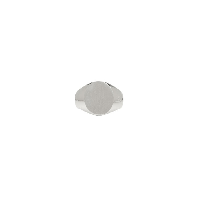 Photo: Tom Wood Silver Satin Oval Ring