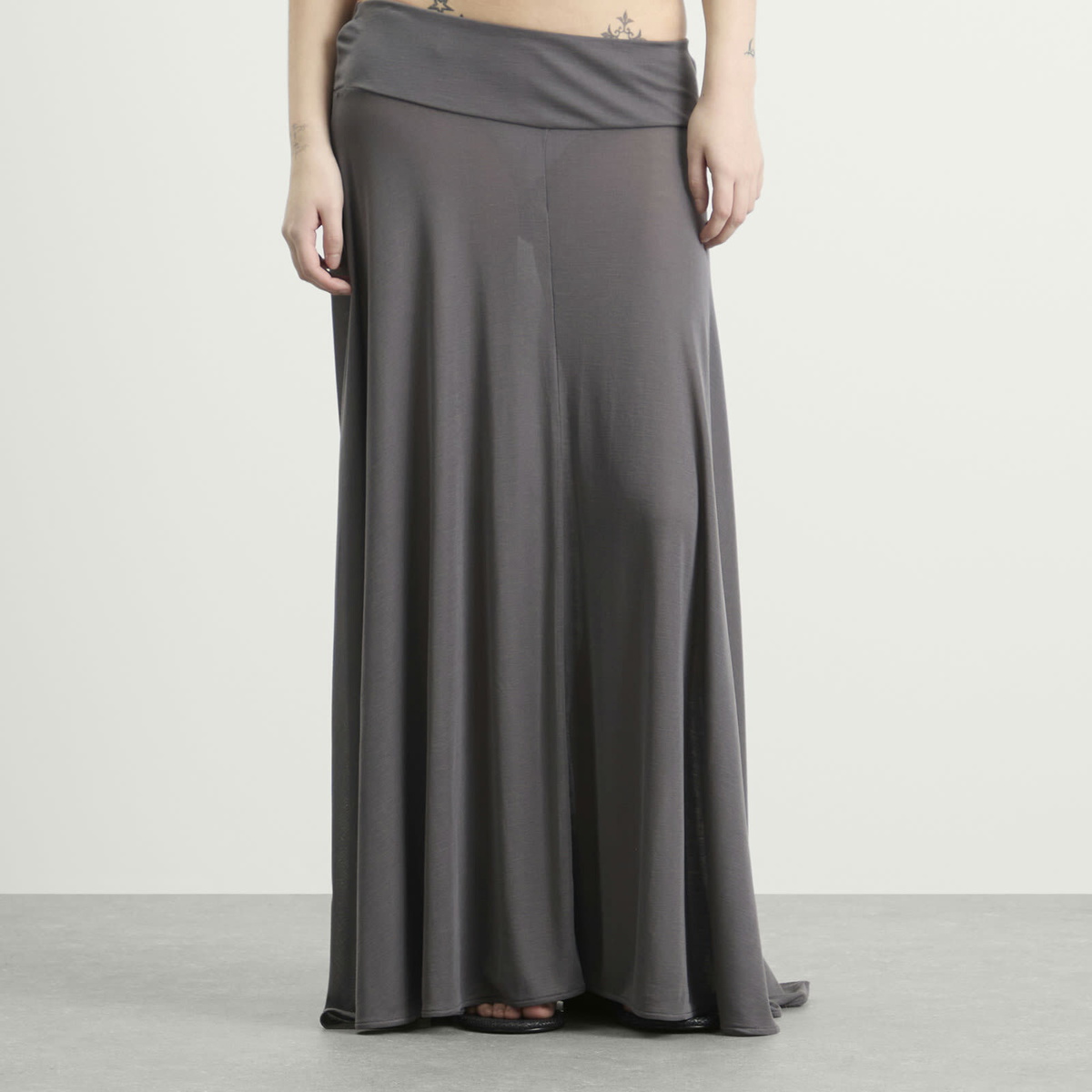 ST. Agni Women's Fluid Jersey Skirt in Soot