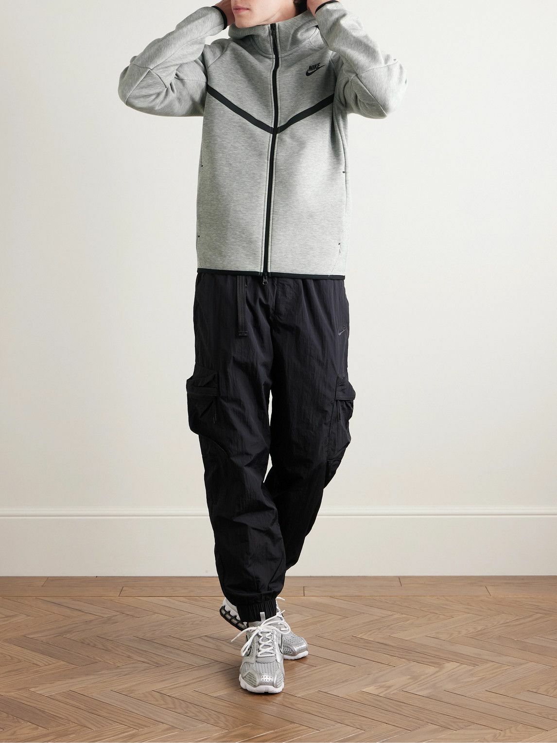 NIKE◆ロゴ フルジップ Tech Fleece Hoodie Grey 送料関税込 Logo-Print Cotton-Blend Tech Fleece Zip-Up Hoodie | NIKE