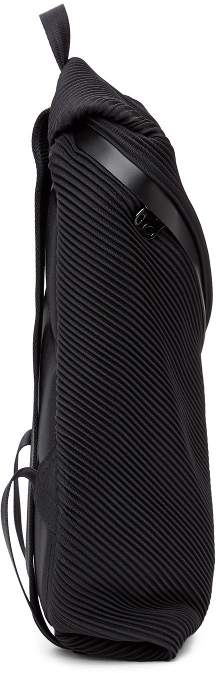 ISSEY MIYAKE BIAS PLEATS BACKPACK 新品未使用 BIAS PLEATS BACKPACK – ISSEY MIYAKE ONLINE STORE