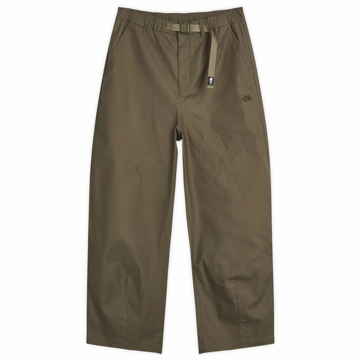 Photo: The North Face Men's Lightweight Woven Trousers in New Taupe Green