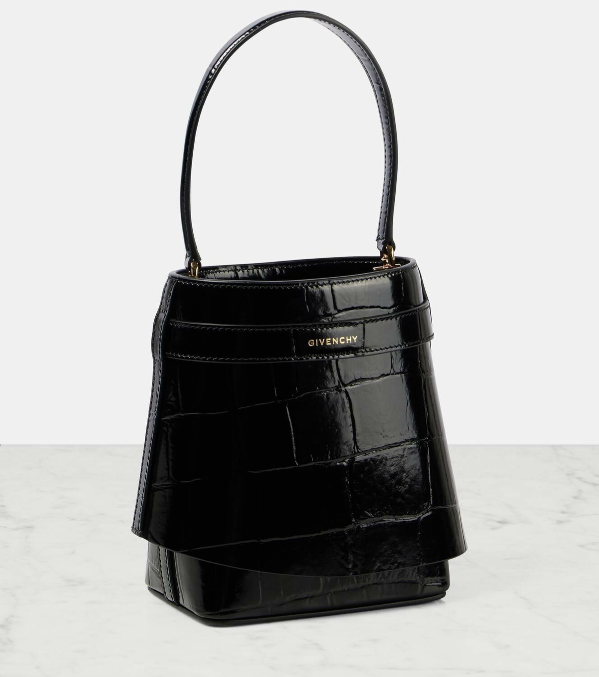 Givenchy Shark Lock Medium leather bucket bag Givenchy