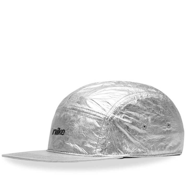 Photo: Nike NRG Mars Landing AW84 Cap Metallic Silver & Black