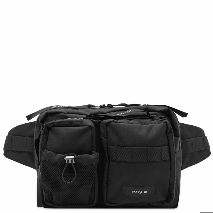 Photo: Tobias Birk Nielsen Men's Multi Pocket Essential Side Bag in Black
