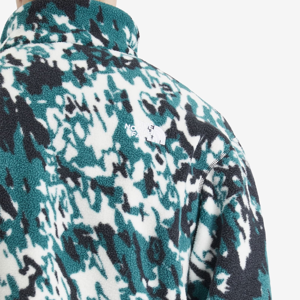 The North Face Men's Fleeski 1/4 Zip Pullover in Deep Nori Trail Grid