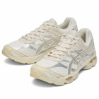 Asics Women's GEL-CUMULUS 16 Sneaker in Cream/Pure Silver