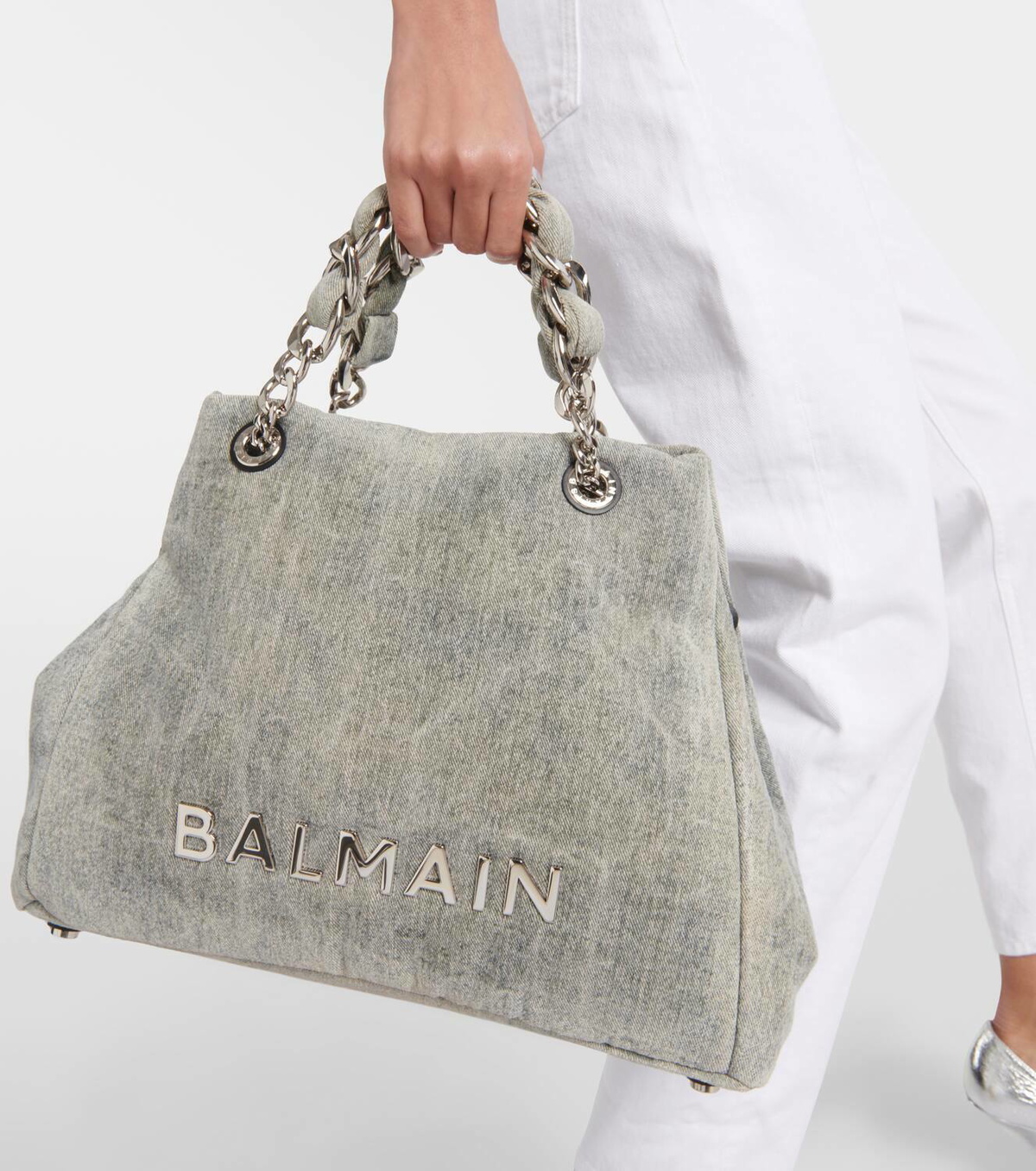 新作*Balmain*チェーンハンドル デニムトートバッグ 1945 1945 Soft tote bag in diamond-quilted denim blue blue