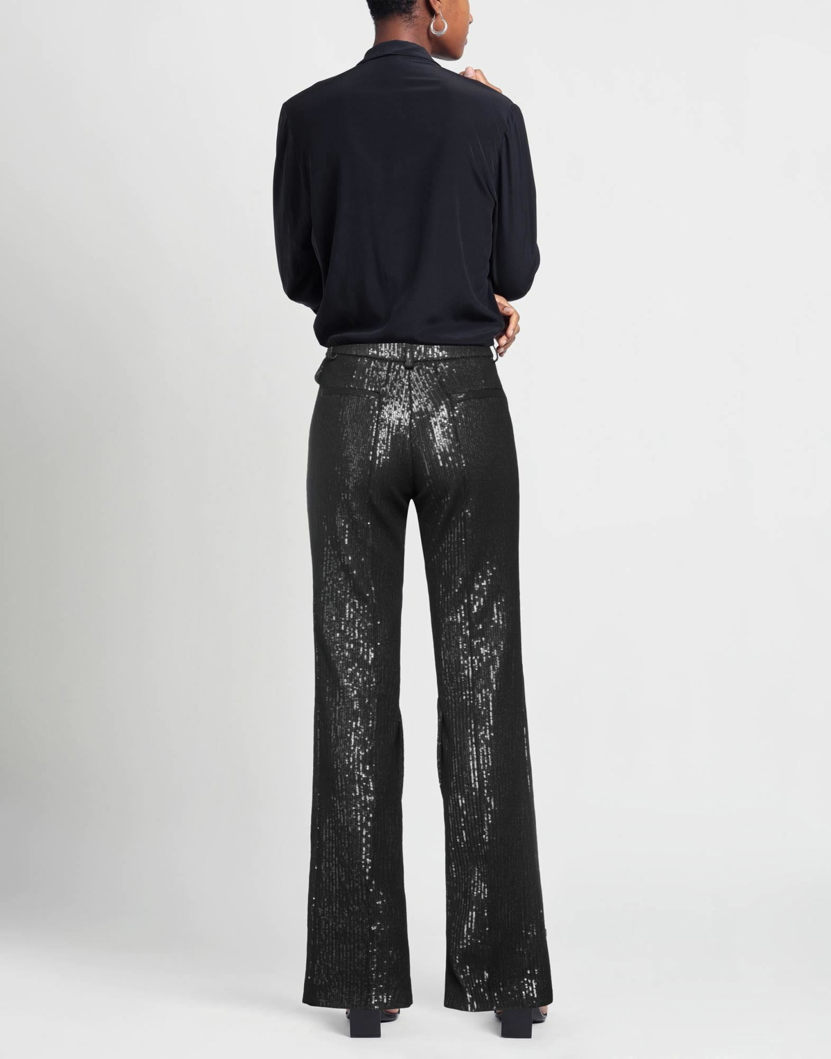The Mannei Womens Pants in Black