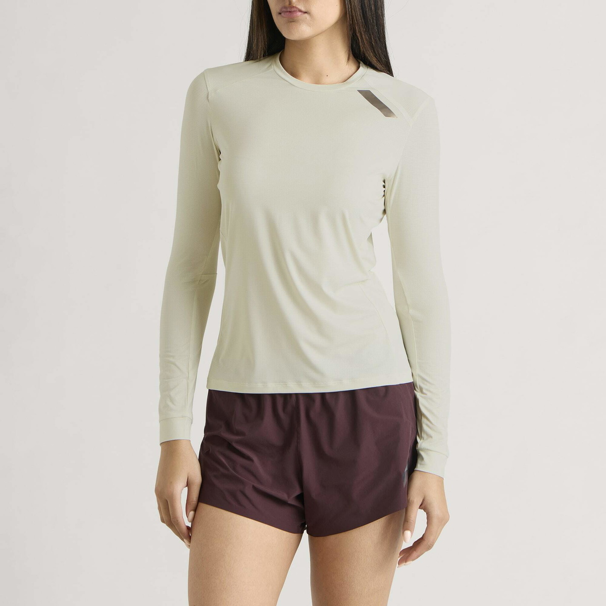 SOAR Women's Long Sleeve Tech T-shirt in Cream