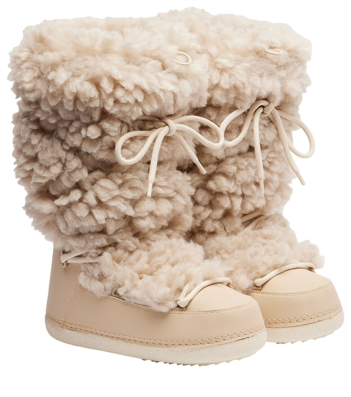 Photo: Inuikii Mountain mid-calf boots