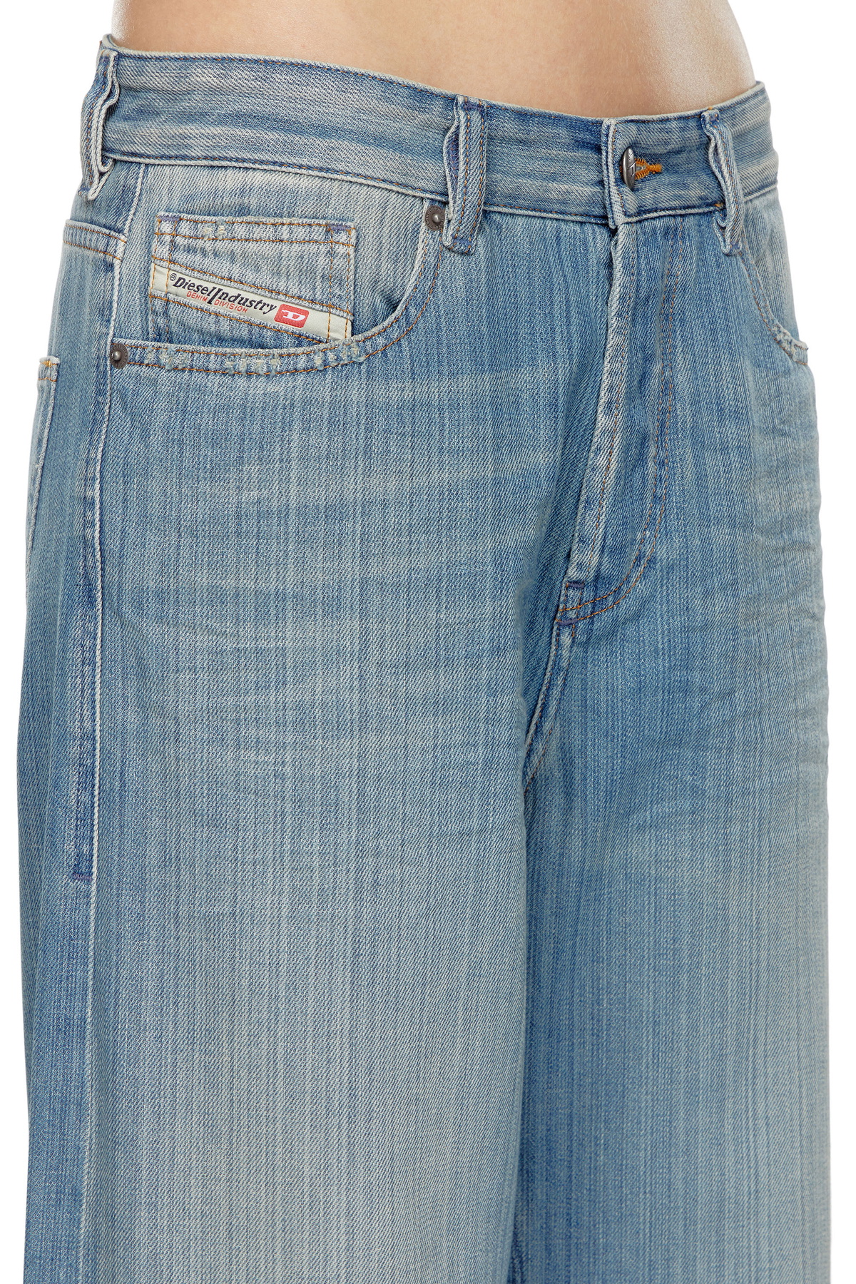 Diesel Relaxed Jeans - 1996 D-Sire - Jeans Womens in Blue Diesel