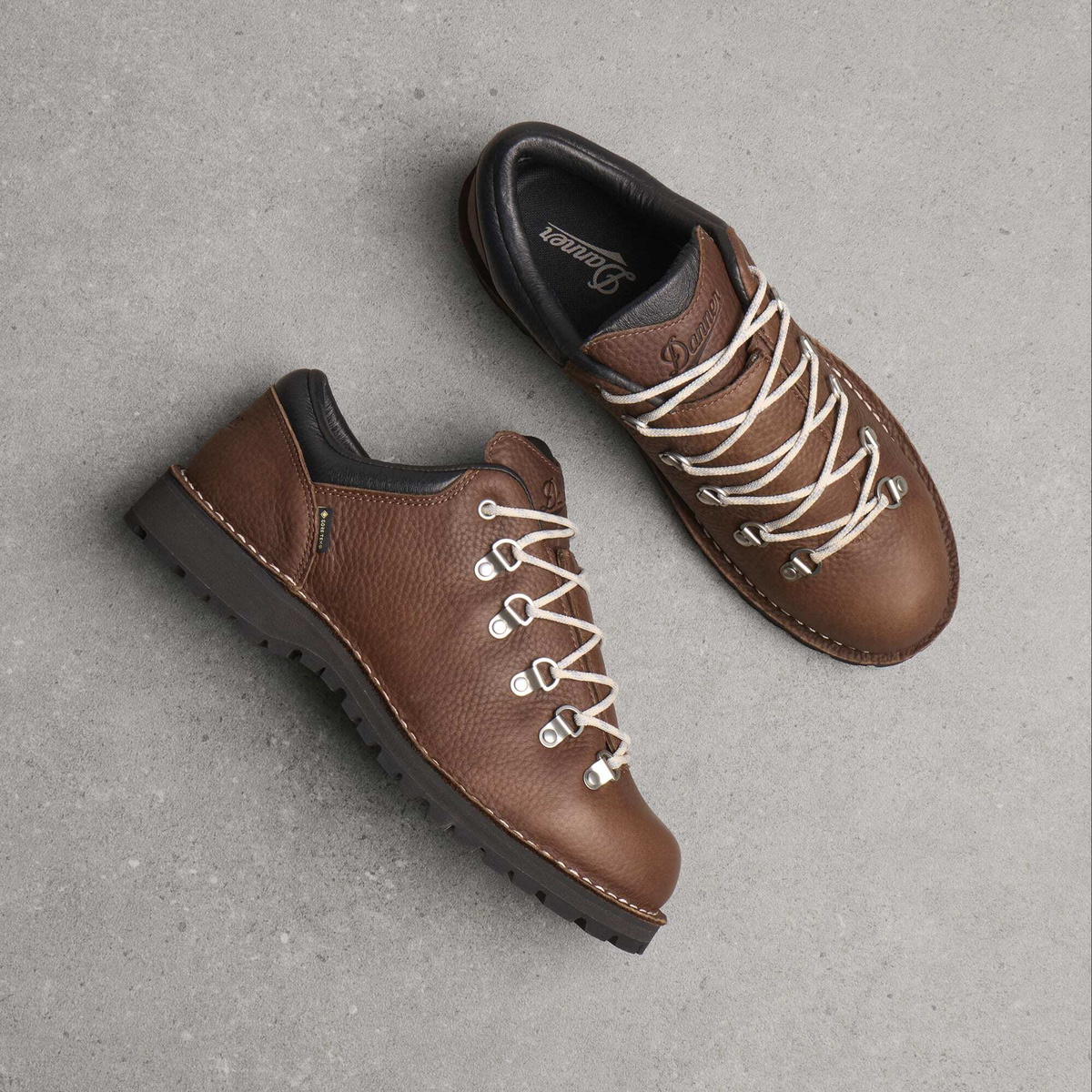 Danner Men's Trail Field ID Gore-Tex Low in Pebbled Brown