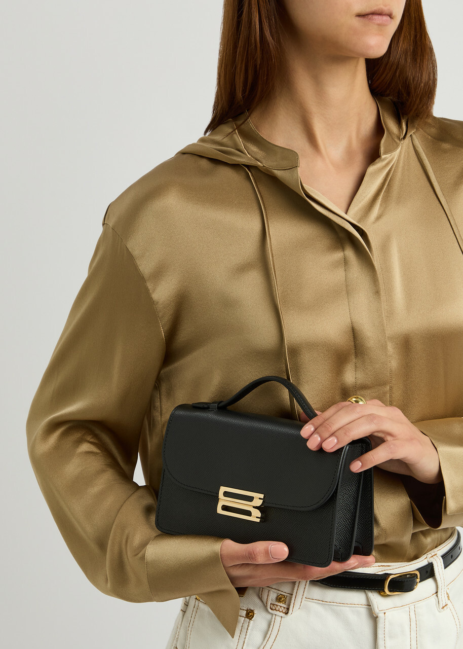 ショルダーバッグ・ポシェット Victoria Beckham FW25 DORIAN BAG (B125AAC006211A BLACK1) Dorian Bag In Black Grained Leather – Victoria Beckham UK