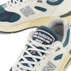 New Balance 991v2 Sneaker in Grey/Balsam/Total Eclipse