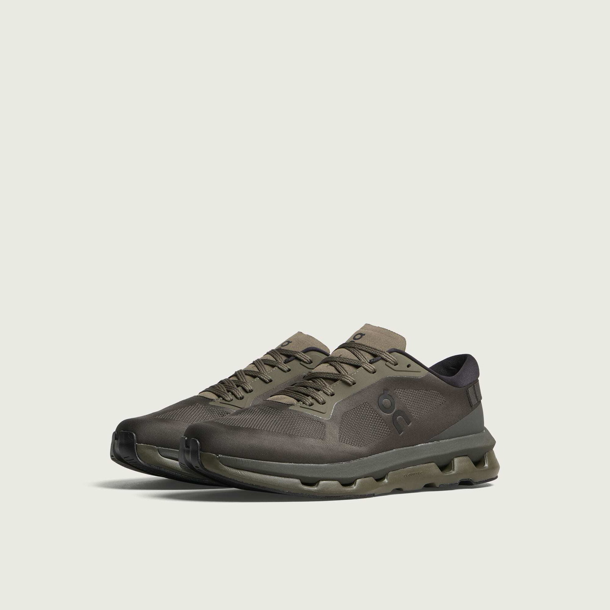 ON Men's Cloudze Sneaker in Espresso/Bark