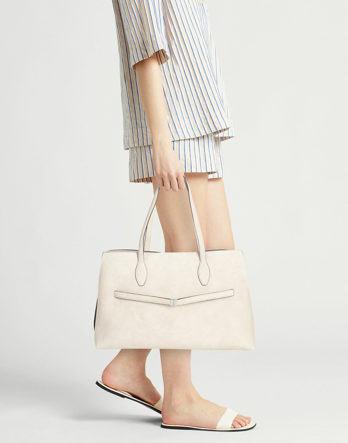 Toteme Womens Shoulder bag in Light grey