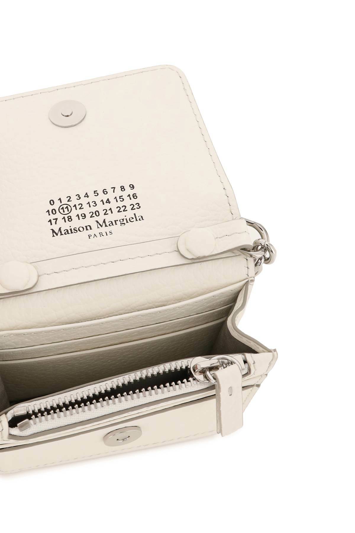 小物 MAISON MARGIELA Small Chain Wallet Maison Margiela - Small Four Stitches Chain Wallet | HBX