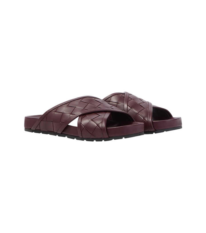 Photo: Bottega Veneta Tarik Intrecciato leather slides