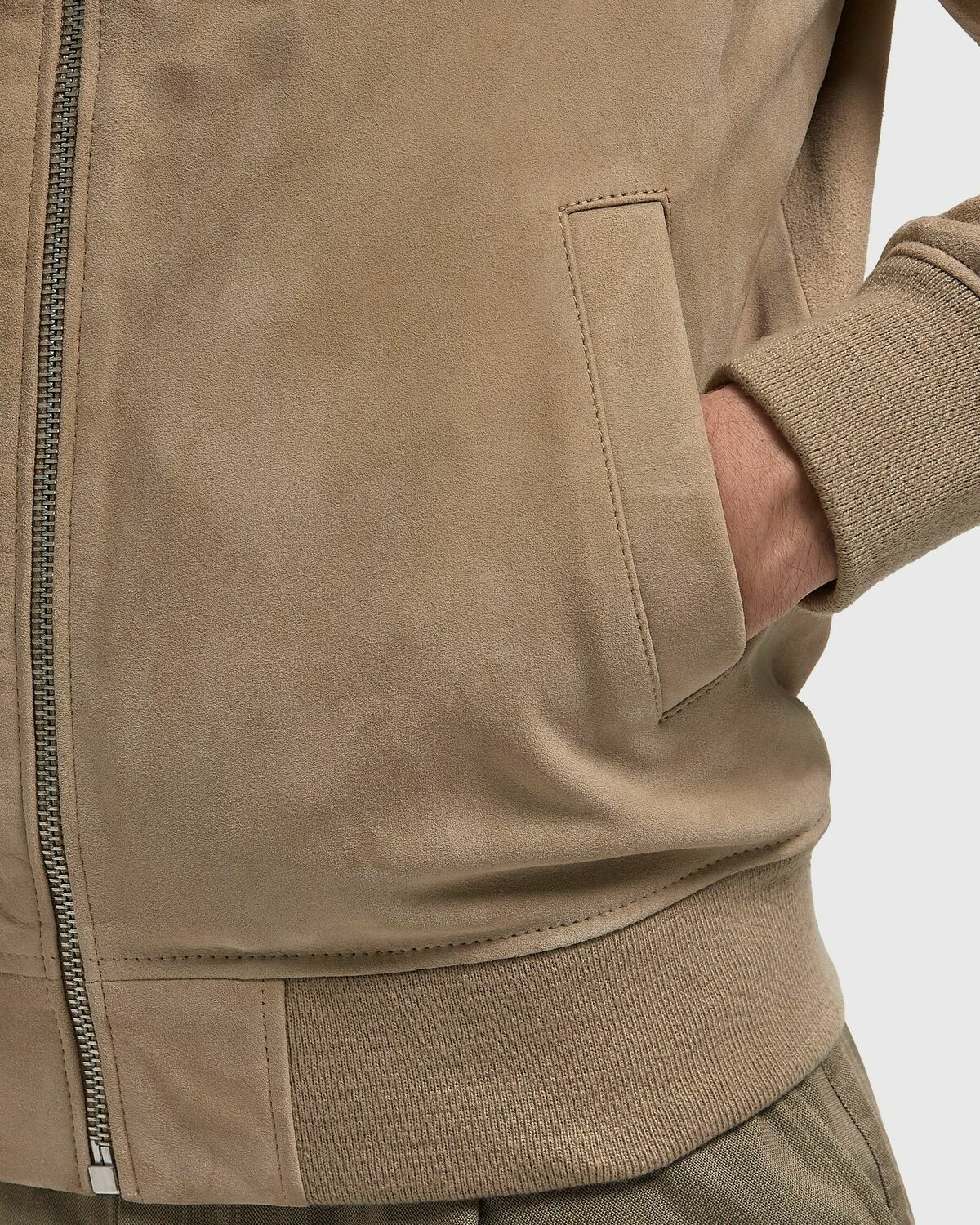 BOMBER JACKET