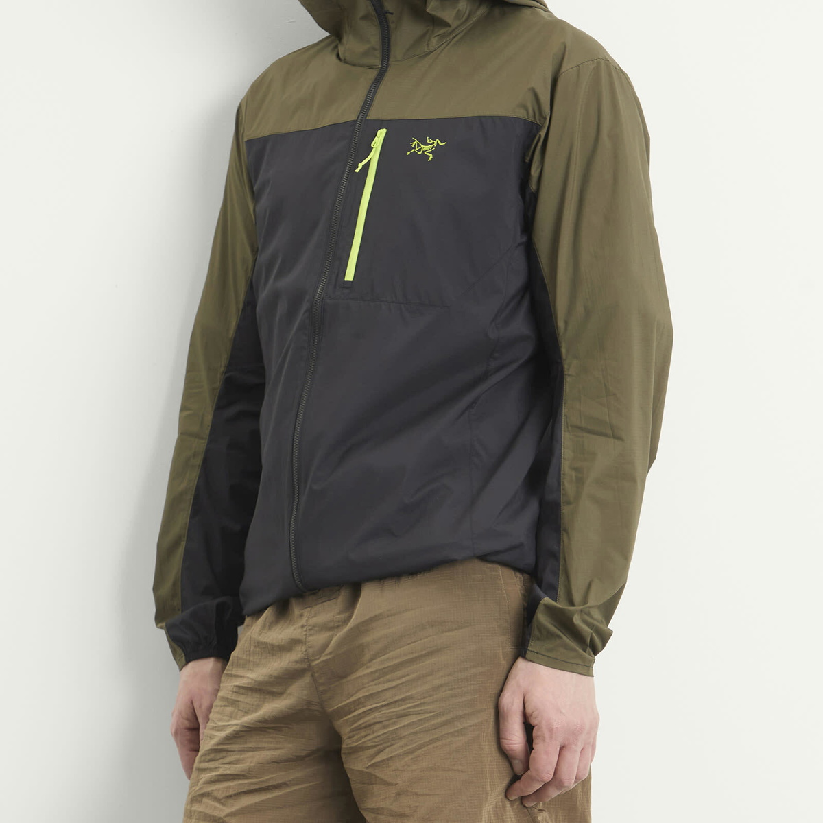 Arc'teryx Men's Squamish Hooded Jacket in Spotlight