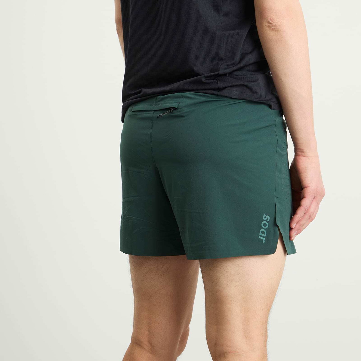 SOAR Men's Men's Run Shorts in Green Gables