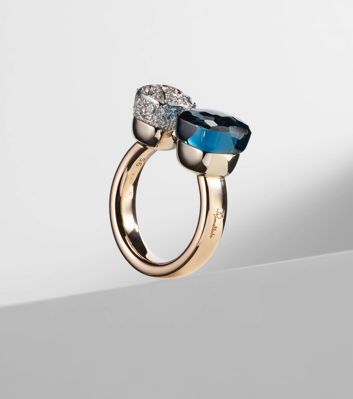 Pomellato Nudo 18kt gold ring with topaz and diamonds