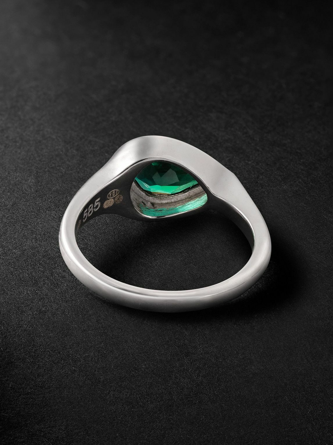 42 Suns - 14-Karat White Gold Laboratory-Grown Emerald Signet Ring - Green
