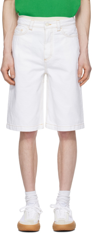 Photo: SUNNEI White Classic Denim Shorts