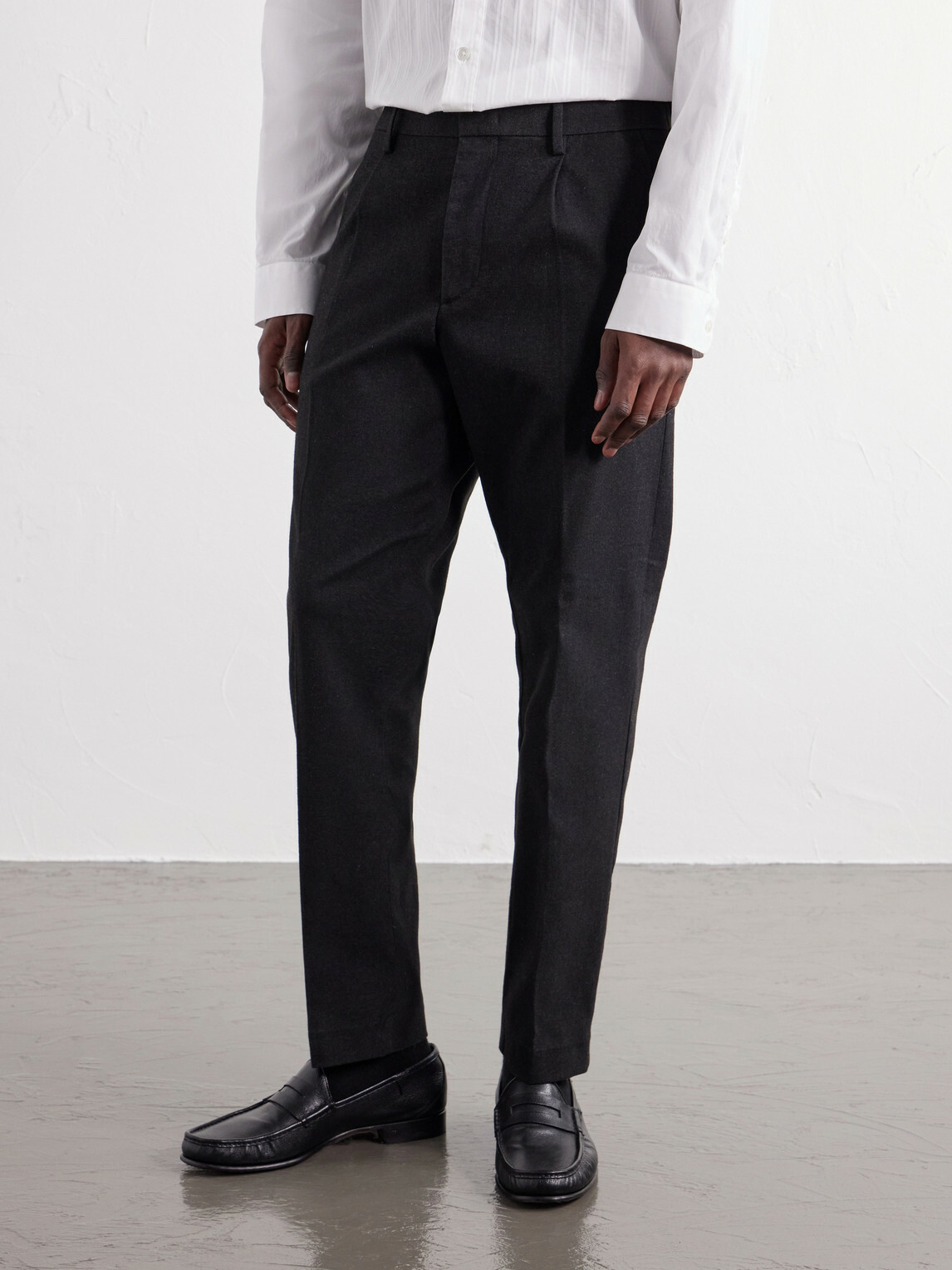 NN07 - Bill 1067 Tapered Pleated Brushed Twill Chinos - Black