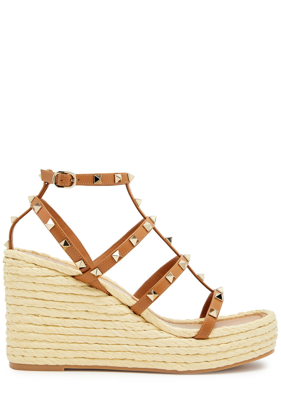 【完売必至】VALENTINO GARAVANI Rockstud レザーサンダル バレンチノrockstud レザーサンダルネイビー