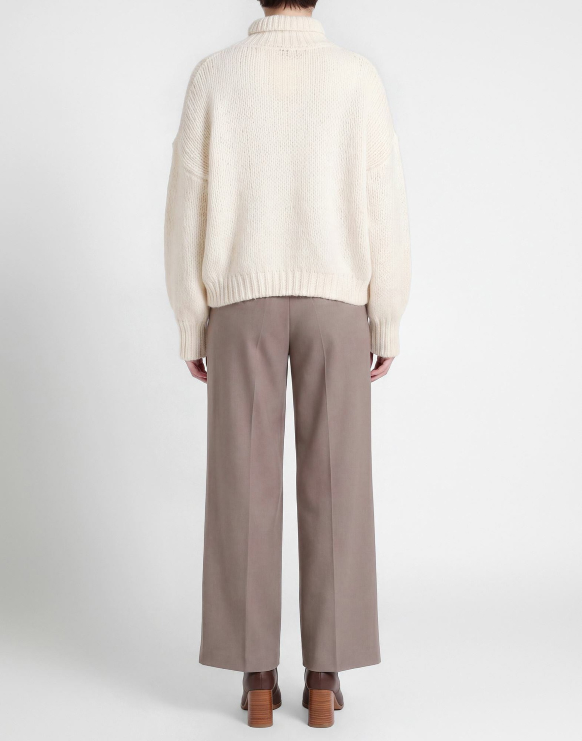 Roberto Collina Womens Turtleneck in Off white