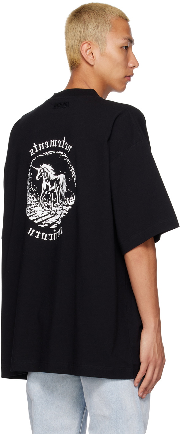 【関税込み】VETEMENTS パープル Flying Unicorn Tシャツ Purple Flying Unicorn T-Shirt by VETEMENTS on Sale