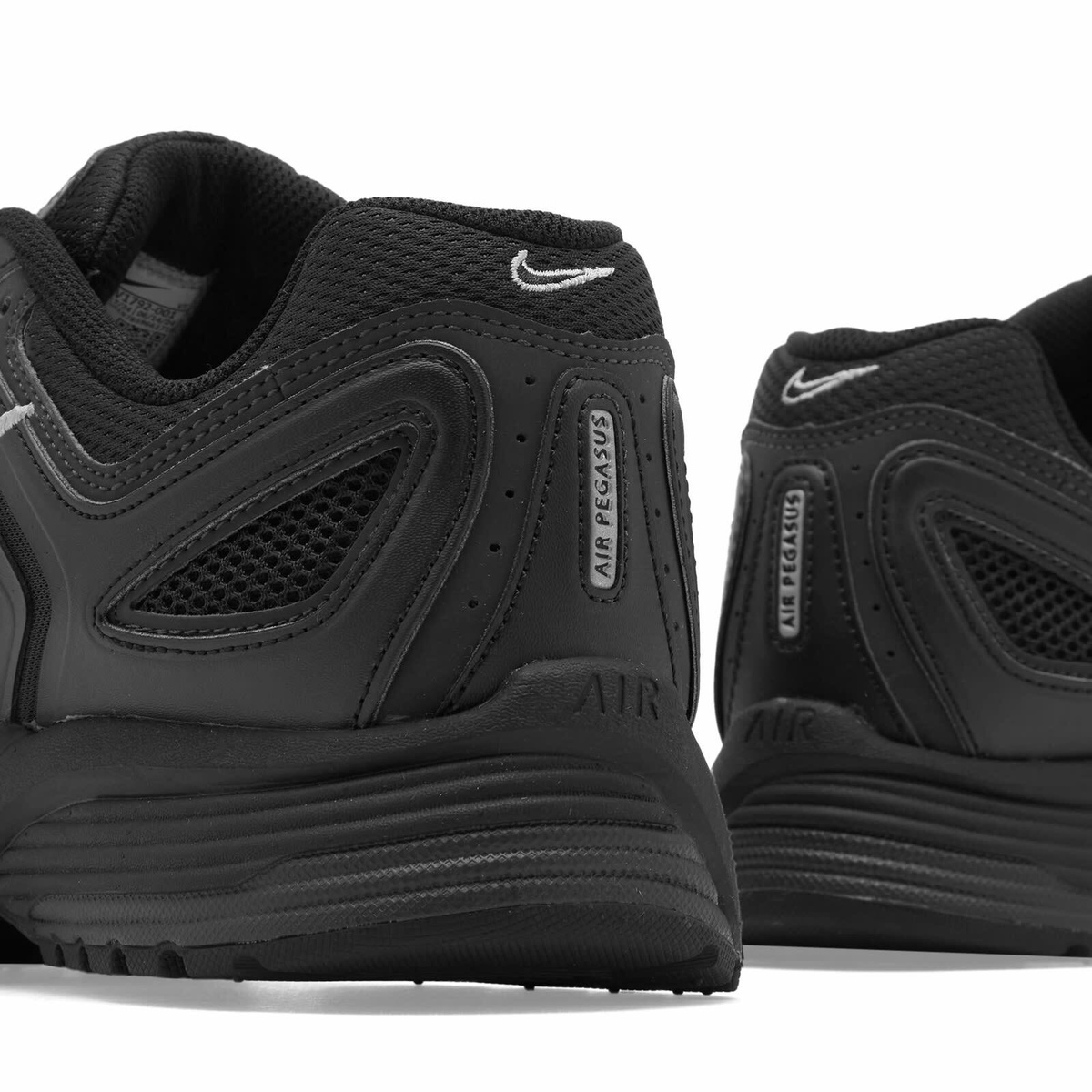 Nike Air Pegasus 2005 Sneaker in Black