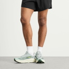 HOKA ONE ONE M Challenger 8 Sneaker in Jade/Truffle Salt